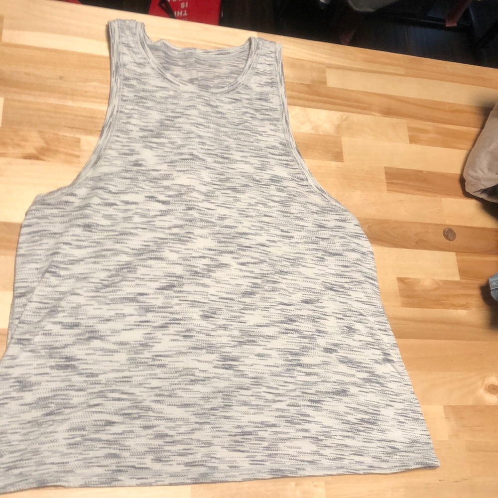 Lululemon workout tank